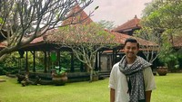 Anjasmara juga seakan menolak tua di usianya yang sudah 47 tahun. Foto: Instagram@anjasmara