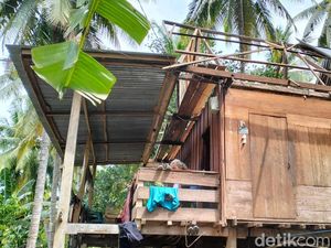 Angin Kencang Landa 7 Kecamatan di Polman, 53 Rumah Rusak