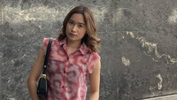 Sang ayah Abimana Aryasatya dan ibunya, Inong Ayu, disebut sebagai salah satu orang yang selalu menguatkan dan menemani dirinya melewati banyak lika-liku tahun lalu. (Foto: dok Instagram)