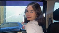 Satine Zaneta lalu mengungkapkan sebuah harapan di 2023 yakni semoga penuh kebahagiaan. (Foto: dok Instagram)
