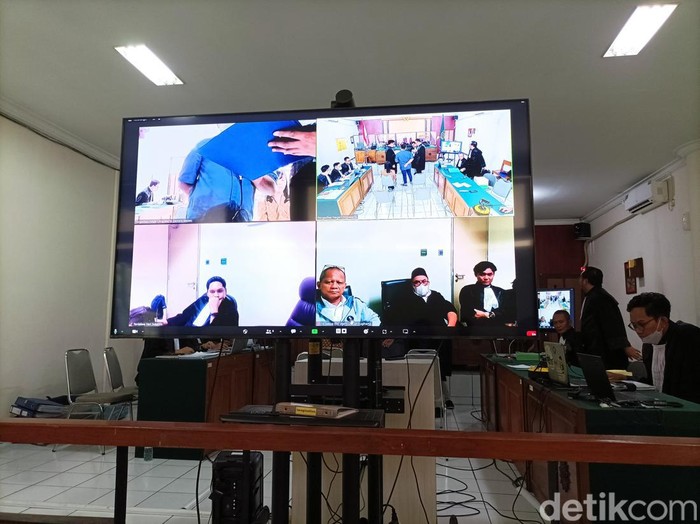 Sidang kasus korupsi renovasi Stadion Mandala Krida di PN Jogja, Selasa (3/1/2023).