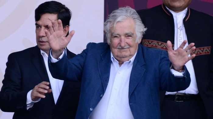 Sosok Jose Mujica, Eks Presiden 'Termiskin di Dunia' Berhati Mulia Mantan presiden Uruguay, Jose Mujica disebut sebagai 'presiden termiskin di dunia'. Ia mempunyai sifat yang murah hati dan gaya hidupnya yang sederhana.