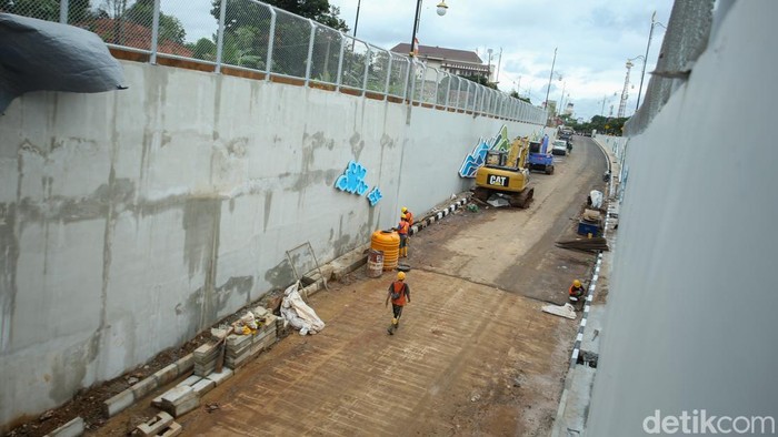Proyek underpass Dewi Sartika Depok rencananya akan rampun pada akhir tahun 2022. Namun, saat ini proyek tersebut masih dalam proses pengerjaan.