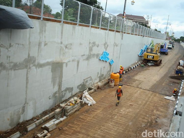 Waduh... Proyek Underpass Dewi Sartika Depok Meleset dari Target