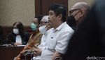 Tok! 5 Terdakwa Kasus Minyak Goreng Divonis 1-3 Tahun Bui