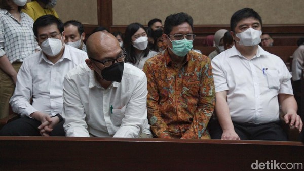 Tok! 5 Terdakwa Kasus Minyak Goreng Divonis 1-3 Tahun Bui