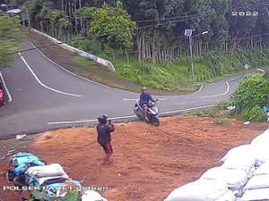 Terlalu! 2 Pria Ngonten Pura-pura Kecelakaan di Jalur Maut Gotekan Mojokerto