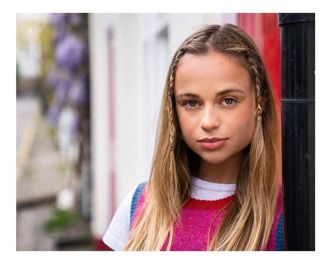 Sebelumnya Lady Amelia diperbincangkan karena tidak diundang ke pernikahan Pangeran Harry dan Meghan Markle pada 2018, begitu juga dengan saudarinya. Sumber mengatakan Amelia ketika itu cukup terkejut.Foto: Instagram @amelwindsor