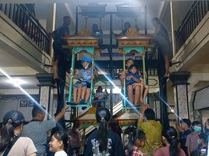 Seperti Rollercoaster, Serunya Naik Ayunan Lawas Saat Galungan