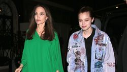 Anak Angelina Jolie Lepaskan Embel-embel Nama Pitt