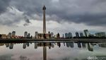 Awan Hitam di Langit Monas