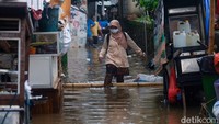 Banjir merendam Jalan Kemang Utara IX, Jakarta Selatan, Rabu (4/1/2023) pukul 16.00 WIB.