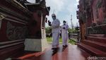 Suasana Khidmat Perayaan Galungan di Pura Segara Kenjeran Surabaya