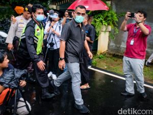 Cek TKP Pembunuhan, Hakim Pengadil Sambo dkk Tiba di Rumah Saguling