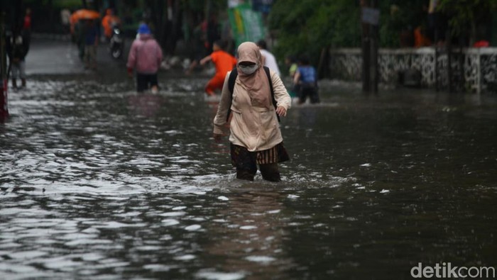 Jalan Kemang Utara IX Jaksel Banjir.