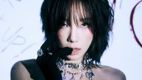 Keduanya memberikan pesona yang saling bertolak belakang lewat busana yang dikenakan. Foto: (dok. SM Entertainment)