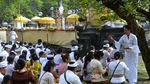 Potret Khidmat Perayaan Galungan di Pura Jagatnatha Bali