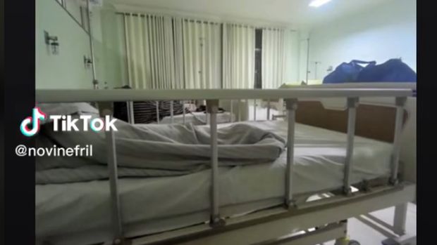 Kisah viral di media sosia, Tiko merawat ibunya bernama ibu Eny yang mengalami ODGJ dengan kondisi keuangan yang terbatas.