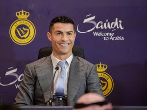 Cristiano Ronaldo Ngakak Lihat Selebrasi Siuuu Ini di Al Nassr