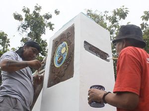 Warga Cat Tugu Tapal Batas di Klaten, Simbol Harapan Internal Keraton Rukun
