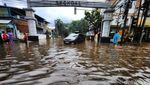 Perempatan Seskoal Cipulir Banjir, Lalin Terputus