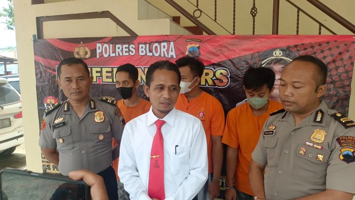 Polres Blora jumpa pers ungkap kasus curanmor, Rabu (4/1/2023).