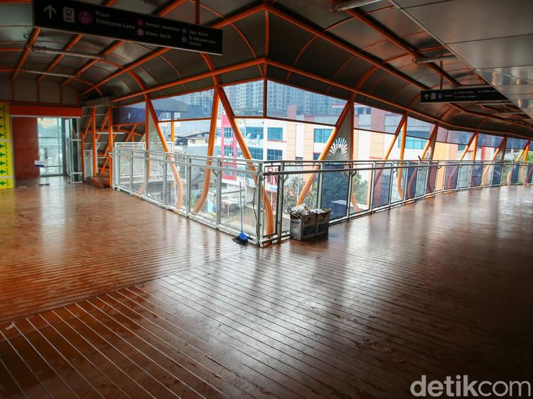 Keren Pake Banget, Nih Potret Skywalk Kebayoran Lama