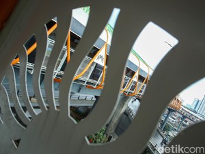 Pembukaan Skywalk Kebayoran Lama Lagi-lagi Ditunda!