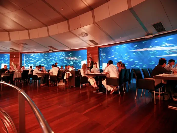 Restoran di bawah laut Keren! Di 10 Restoran Ini Bisa Bersantap dengan Panorama Bawah Laut