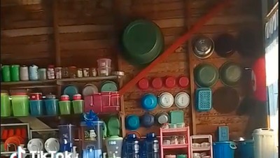 Potret Rumah Apung di Kalimantan Viral, Banyak Barang Tapi Sedap Dipandang