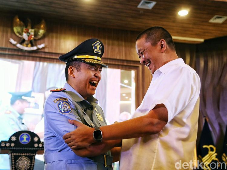 Senyum Bahagia Silmy Karim Setelah Sah Jadi Dirjen Imigrasi