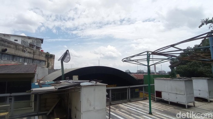 Tenda PKL Lokasi Sejoli Mesum Dibongkar