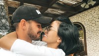 Hubungan Nikita dan Toni terbilang masih baru. Di unggahan Instagram Toni diketahui kalau umur hubungan mereka baru berjalan 2,5 bulan.
