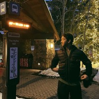 Tak sendirian, Anya berlibur bersama kekasihnya, Nadif Zahiruddin. Di akun Instagram pribadinya Anya tampak mengunggah foto-foto Nadif hasil jepretannya. Foto: Instagram/@anyageraldine