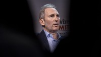 Kebijakan PHK ini diumumkan langsung oleh CEO Amazon Andy Jassy dalam memonya kepada karyawan. PHK ini akan menargetkan sebagian besar karyawan di divisi Amazon Store serta People, Experience dan Technology, seperti dikutip dari The Verge, Kamis (5/1/2023). David Ryder/Getty Images