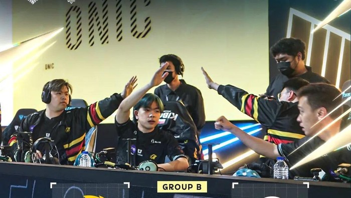 M4 Mobile Legends sukses menggelar babak group stage. Kini telah terungkap, tim mana saja yang berhak mengisi slot di upper bracket knockout stage.