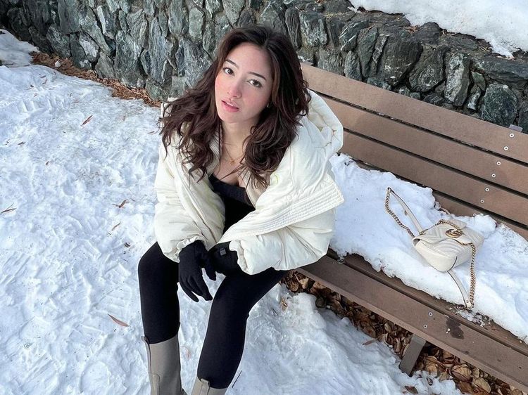 Dannia Salsabilla Rayakan Ultah dengan Main Salju di Jepang