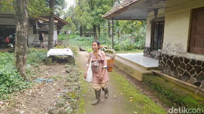 Dusun Puncak Manik.