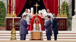 Prosesi Pemakaman Paus Emeritus Benediktus XVI yang Dihadiri Ribuan Pelayat
