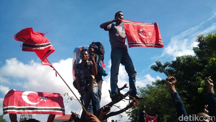 Ilustrasi bendera bulan bintang