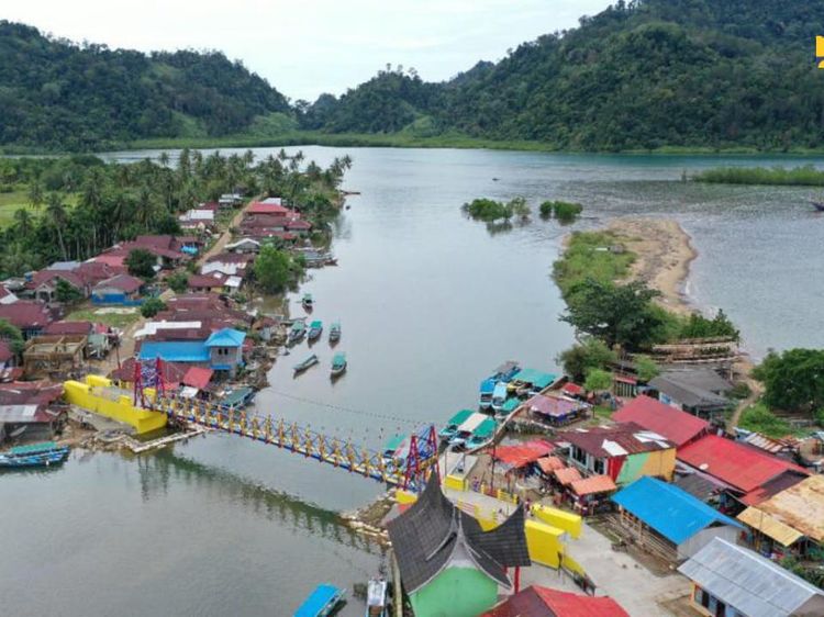 Jembatan Gantung Sungai Pisang di Padang Kelar, Ini Penampakannya