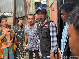 Ketua DPRD Makassar Beri Bantuan ke Korban Angin Puting Beliung di Cambaya