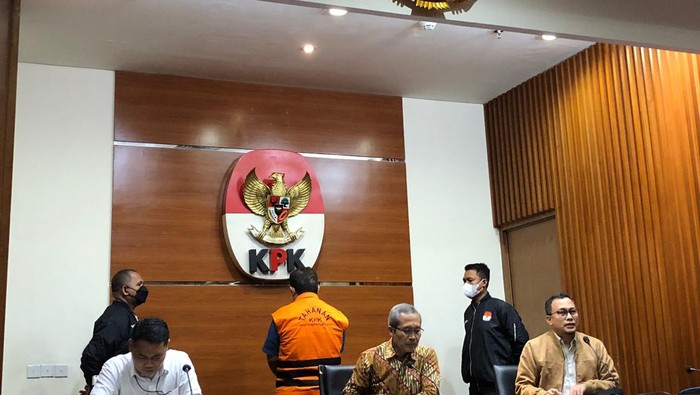 Konferensi pers pengumuman tersangka Lukas Enembe (Hanafi-detikcom)