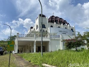 Menengok Masjid Al-Jabbar yang Ada di Sukabumi