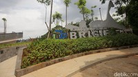 Adapun lahan Waduk Brigif ini memiliki luas sekitar 10 hektar yang menjadi dua bagian yakni Brigif atas, 3,3 hektar dan Brigif Bawah 6,7 hektar.