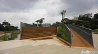 Waduk yang dibuat untuk pengendalian banjir di Jakarta ini diresmikan pada 4 oktober 2022.