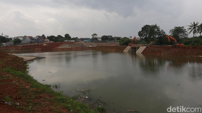 Melihat Kembali Progres Pembangunan Ruang Limpah Sungai Brigif Ruang Limpah Sungai Brigif yang digunakan untuk mengurangi dampak genangan di Jakarta belum 100 persen selesai. Begini progresnya.
