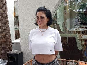 Nikita Mirzani Sentil Nindy Ayunda Suruh Ajak Dito Mahendra Pulang