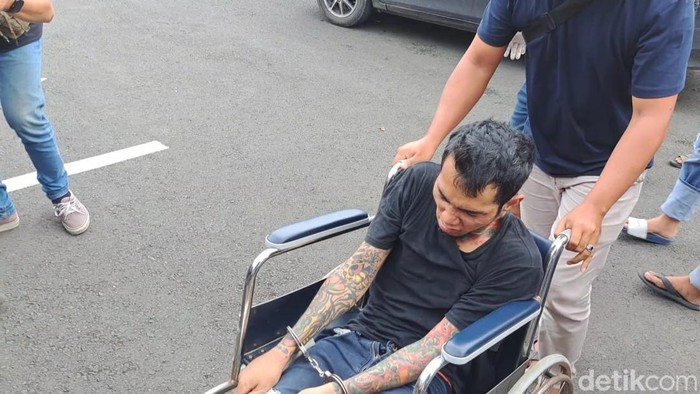 Pelaku saat dibawa ke Mapolresta Banyumas, Kamis (5/1/2023).
