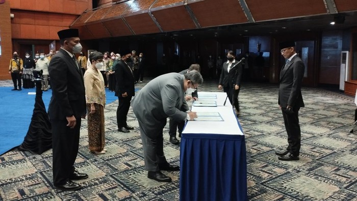 Pelantikan 3 Direktur Baru Kemenparekraf